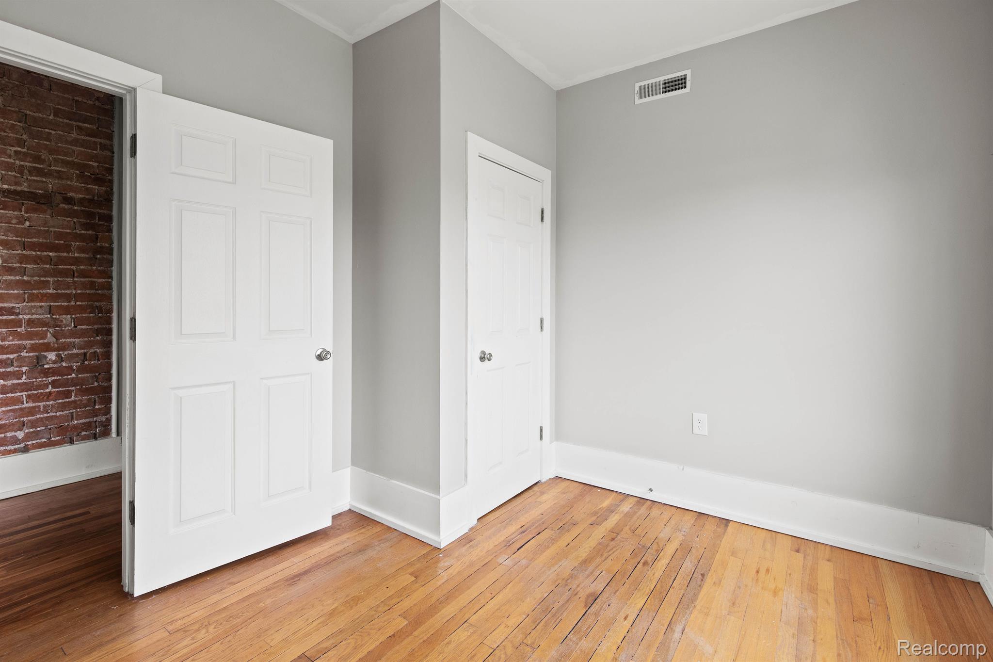 Detroit City, Michigan 48202, United States, 3 Bedrooms Bedrooms, ,1 BathroomBathrooms,Residential,Active,219743