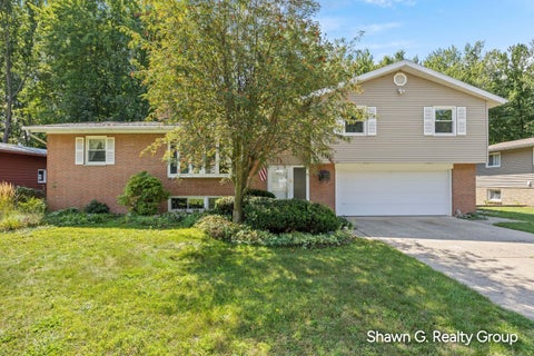 Photo of 1490 Marwood Drive SE, Kentwood City, MI 49508 (MLS # 65026045887)
