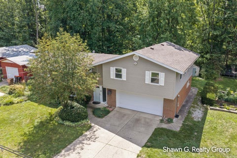 Tiny photo for 1490 Marwood Drive SE, Kentwood City, MI 49508 (MLS # 65026045887)