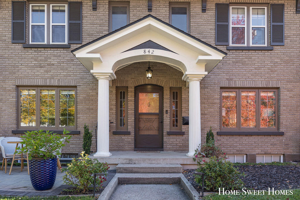 842 Giddings Avenue SE