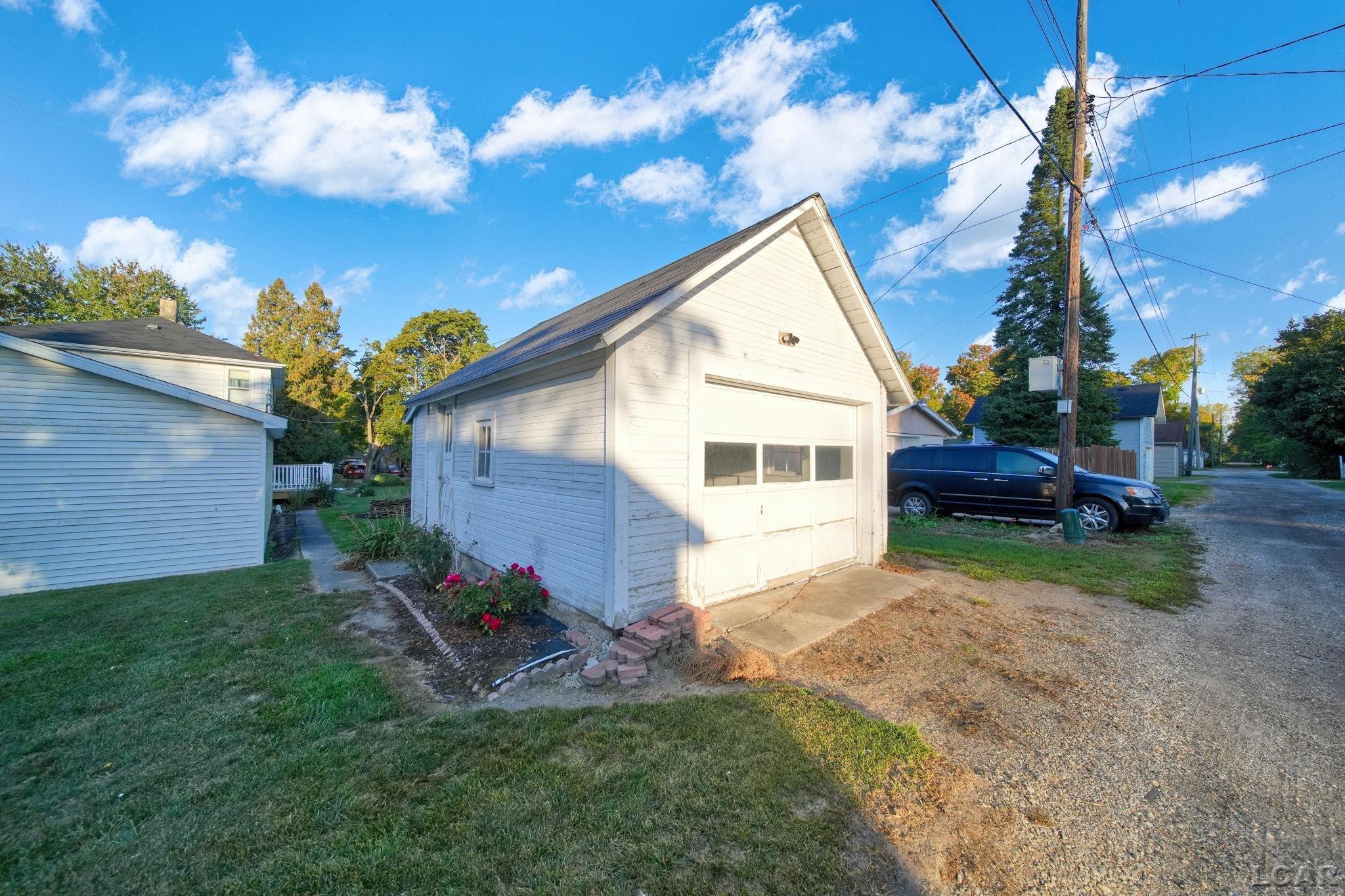 617 Oak Street