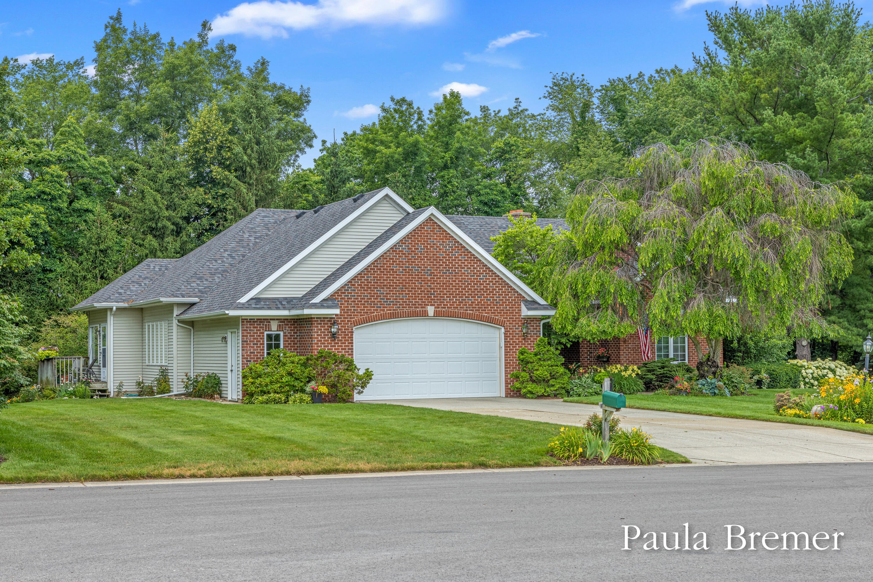 5429 Grand Valley Court NE