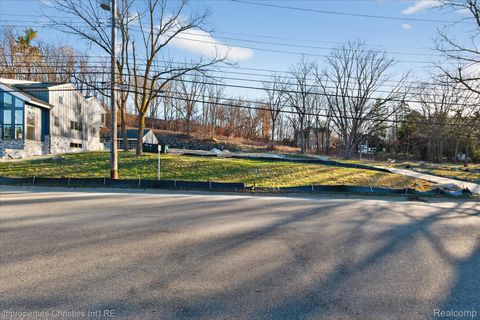 C Randolph Street N Northville City MI 48167