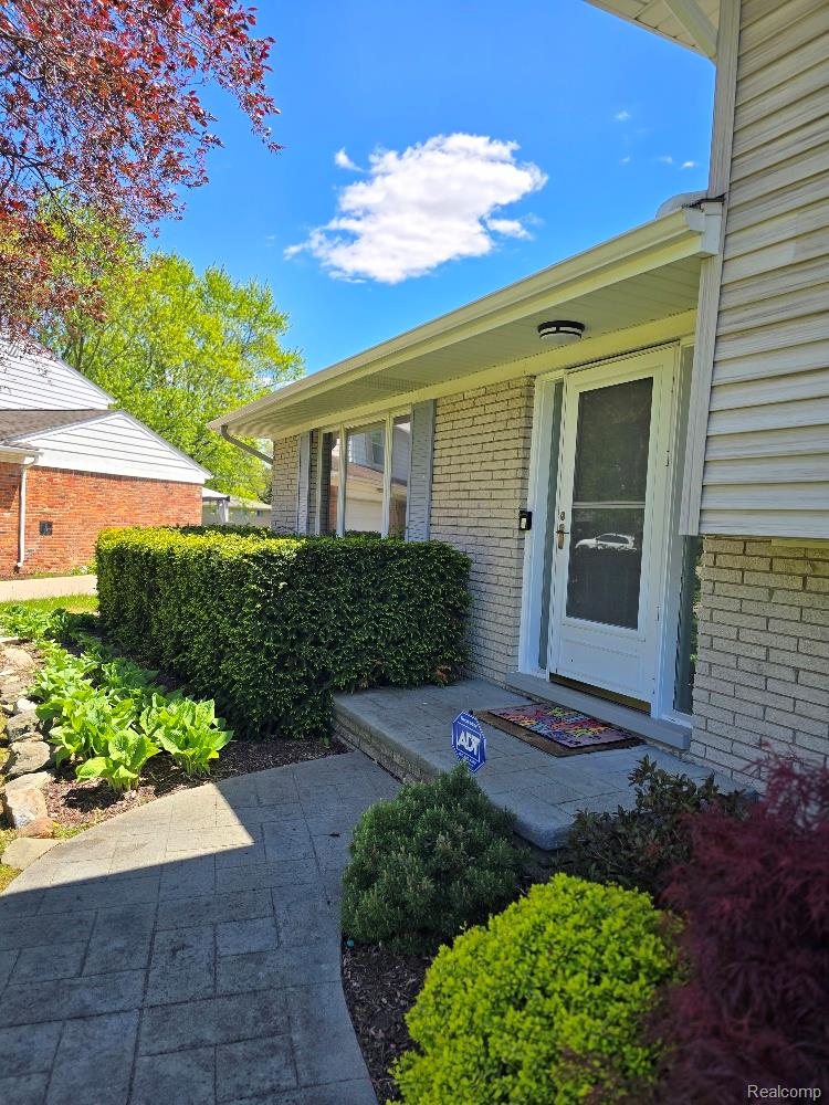 5523 Jerome Lane