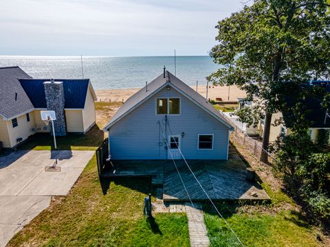 listing image 90