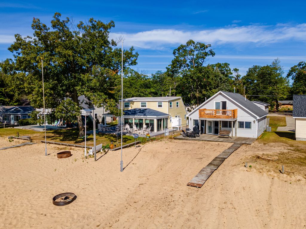 listing image 80