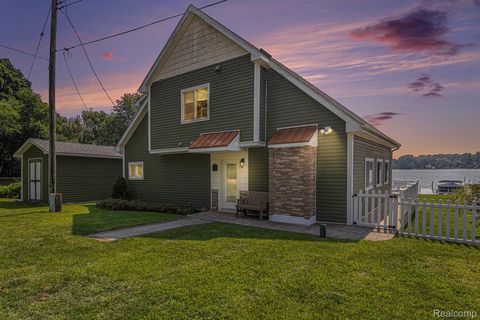 3174 Nisbet Road Hamburg Township MI 48169