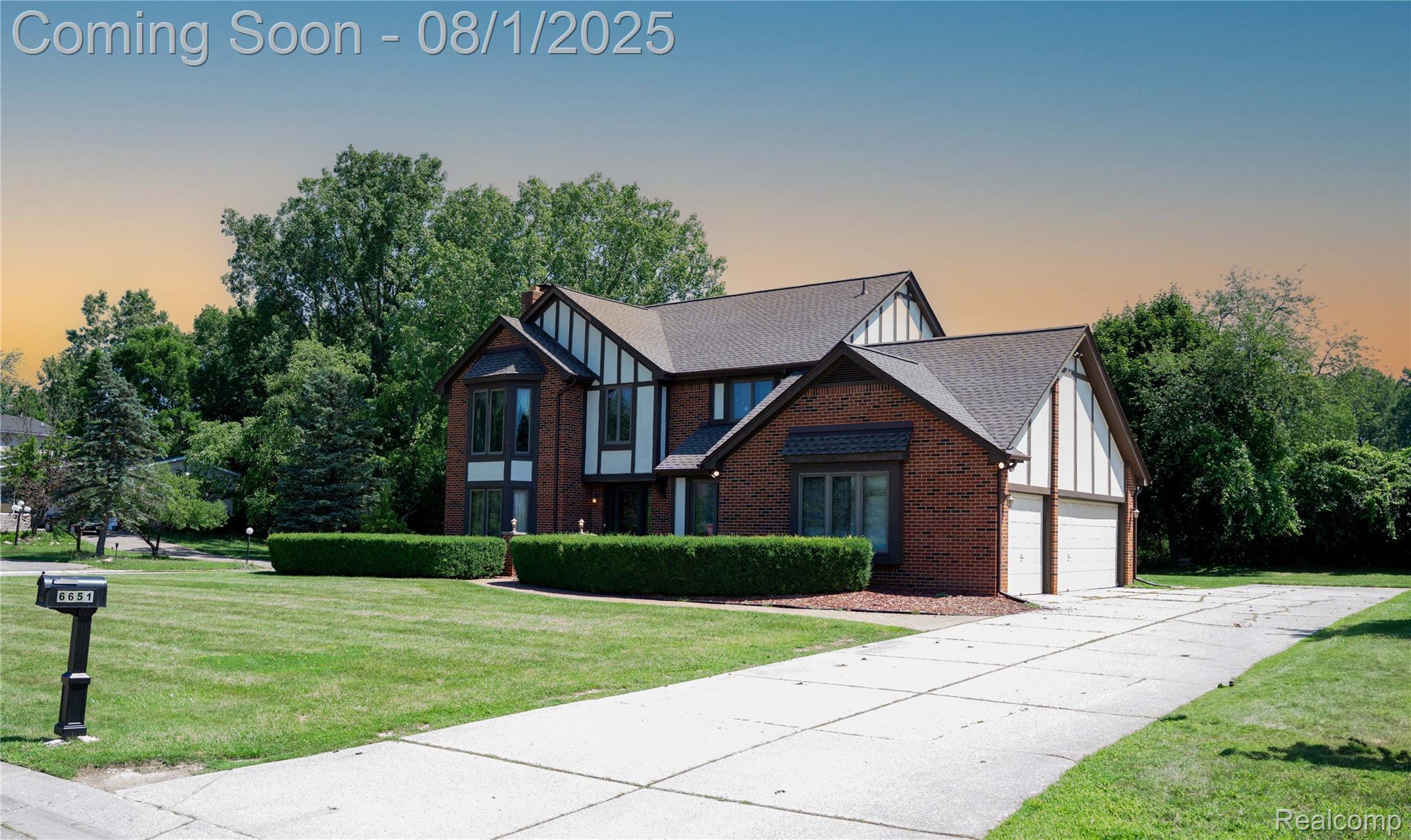 6651 Arlington Drive
