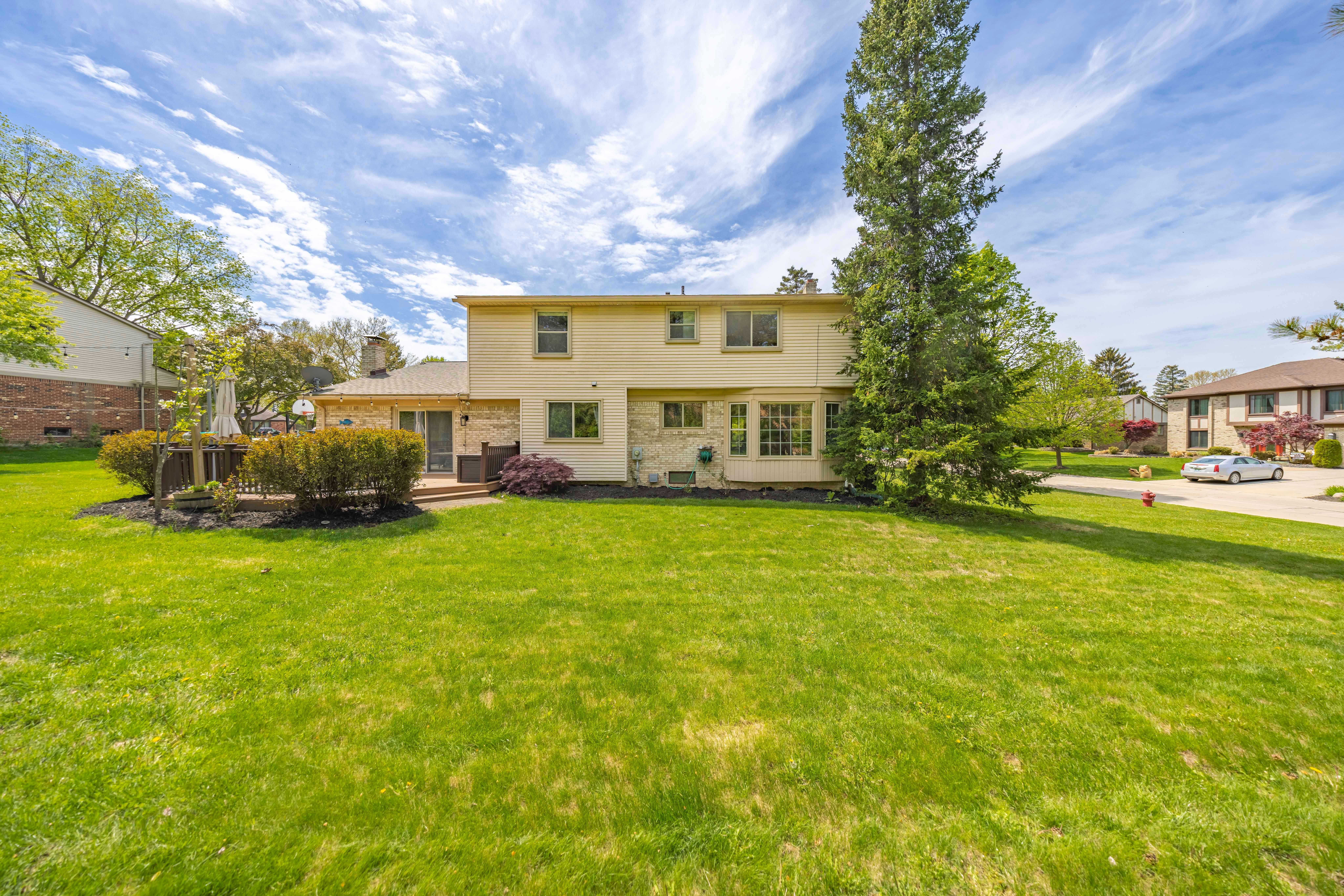 22480 ALTON Court