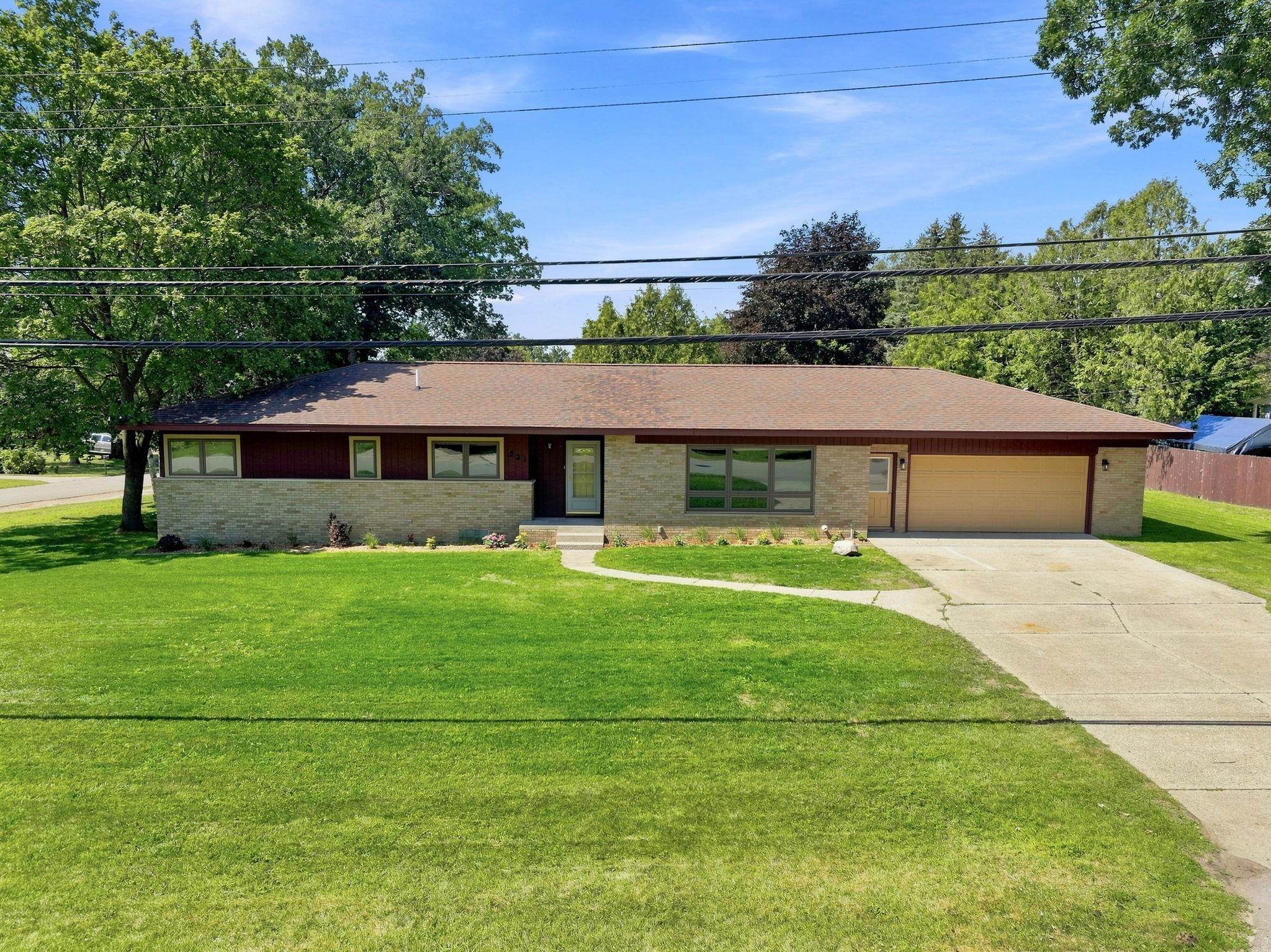 321 N Front Street