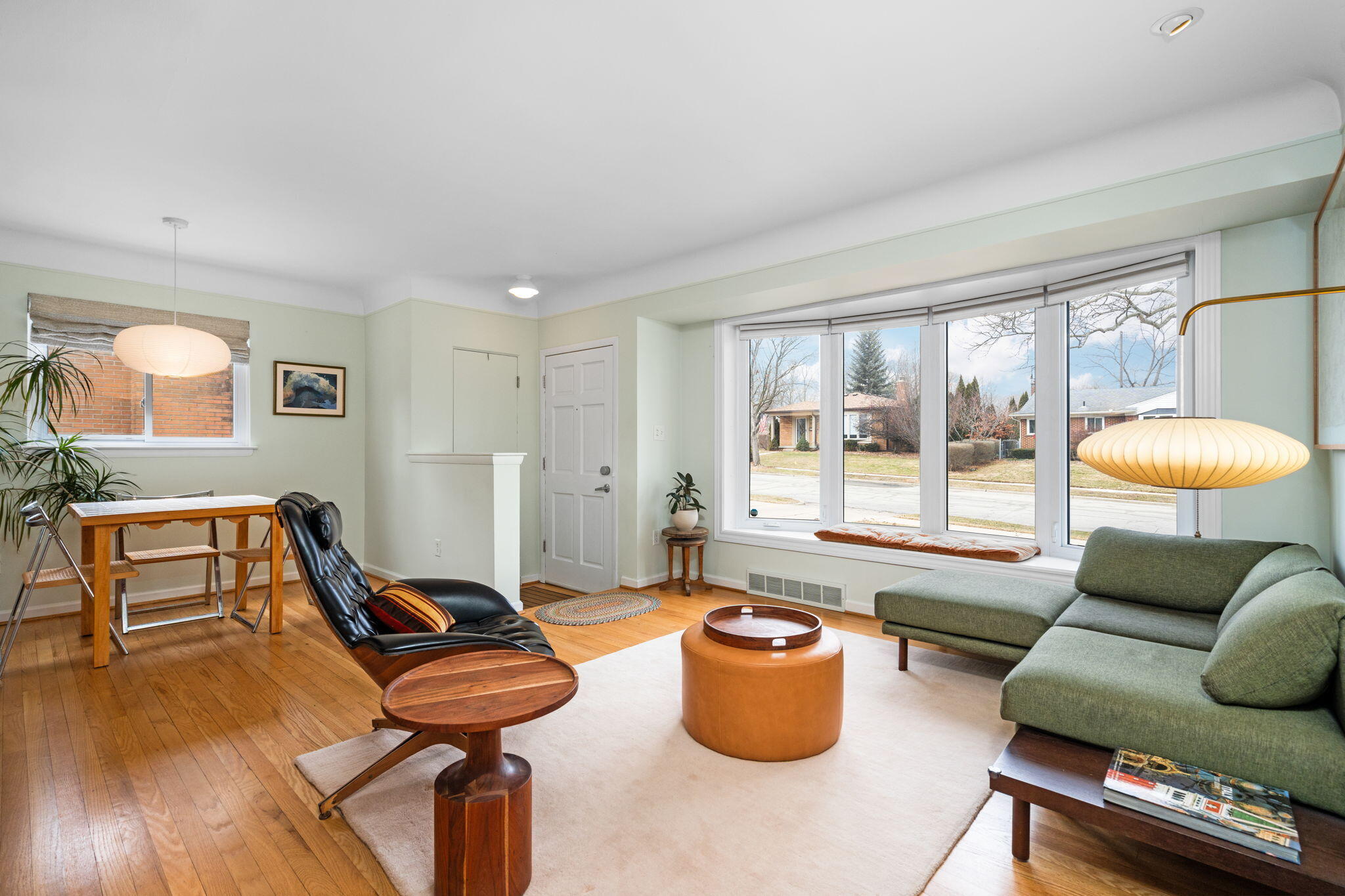 1347 Arella Boulevard