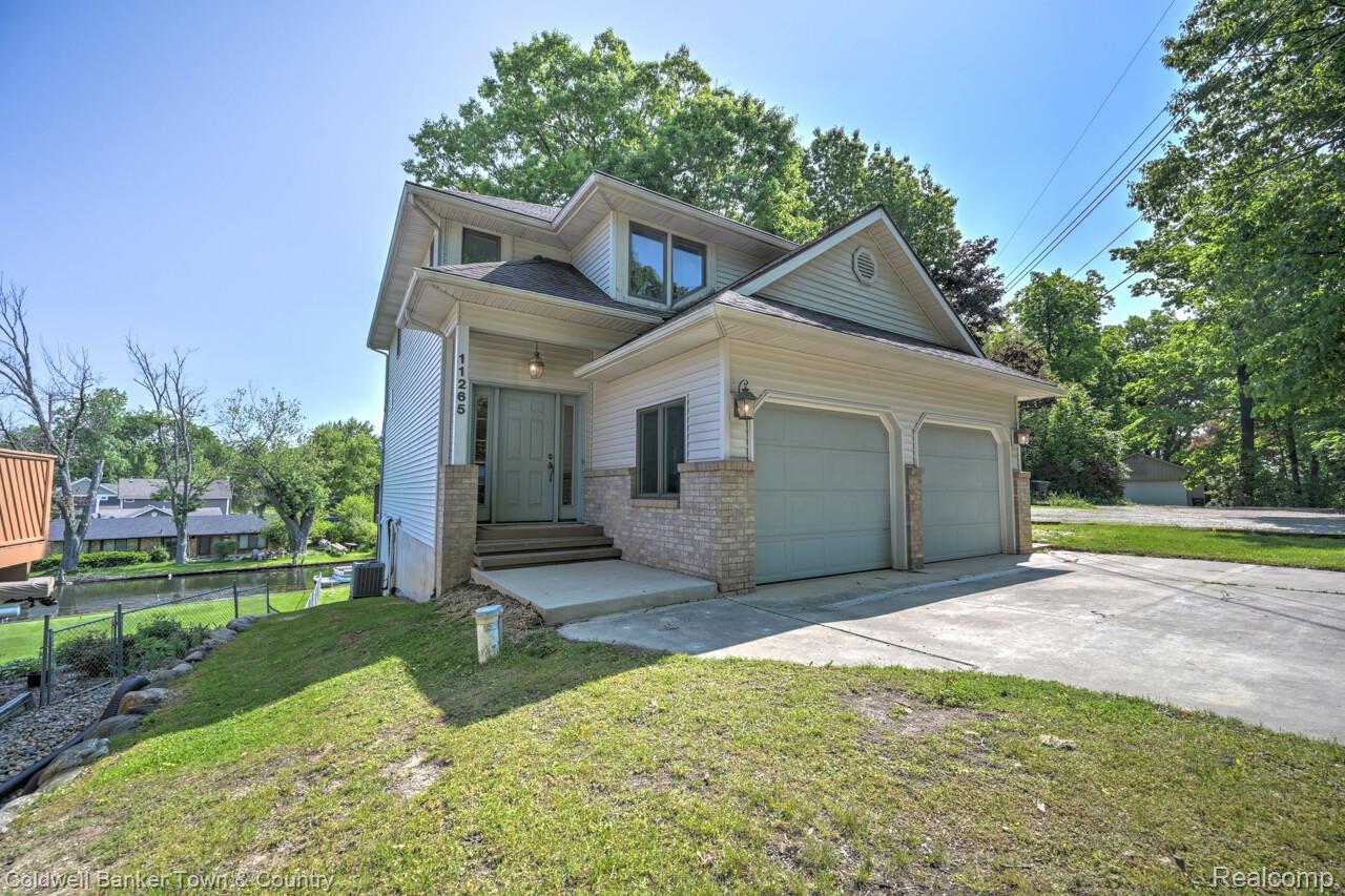 11265 N Shore Drive