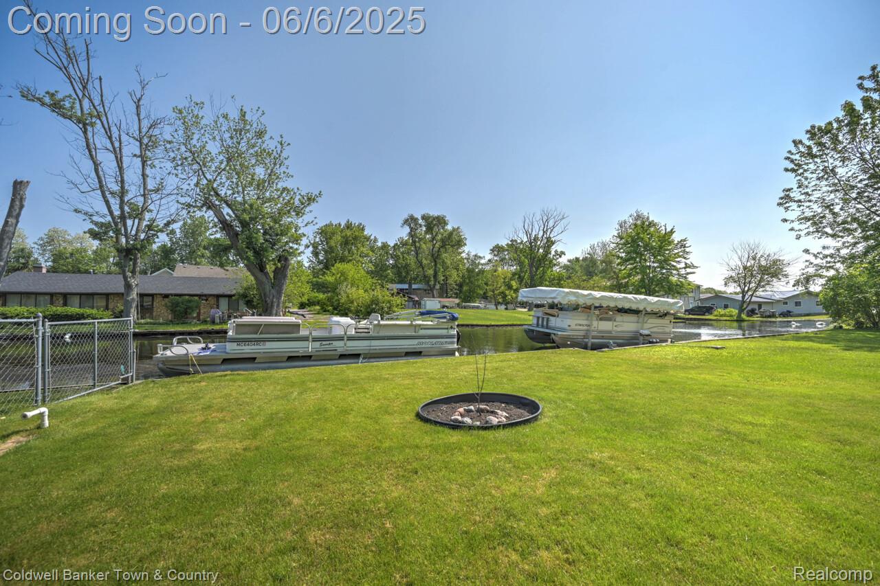 11265 N Shore Drive