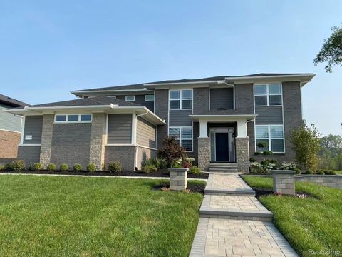 51360 Whispering Ridge Drive Lyon Charter Township MI 48167