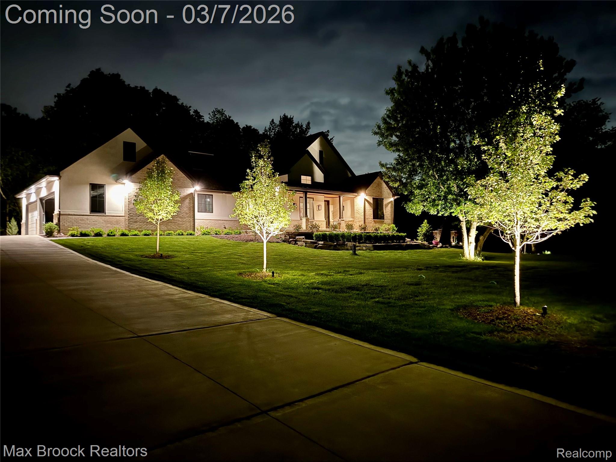 668 Pinery Boulevard