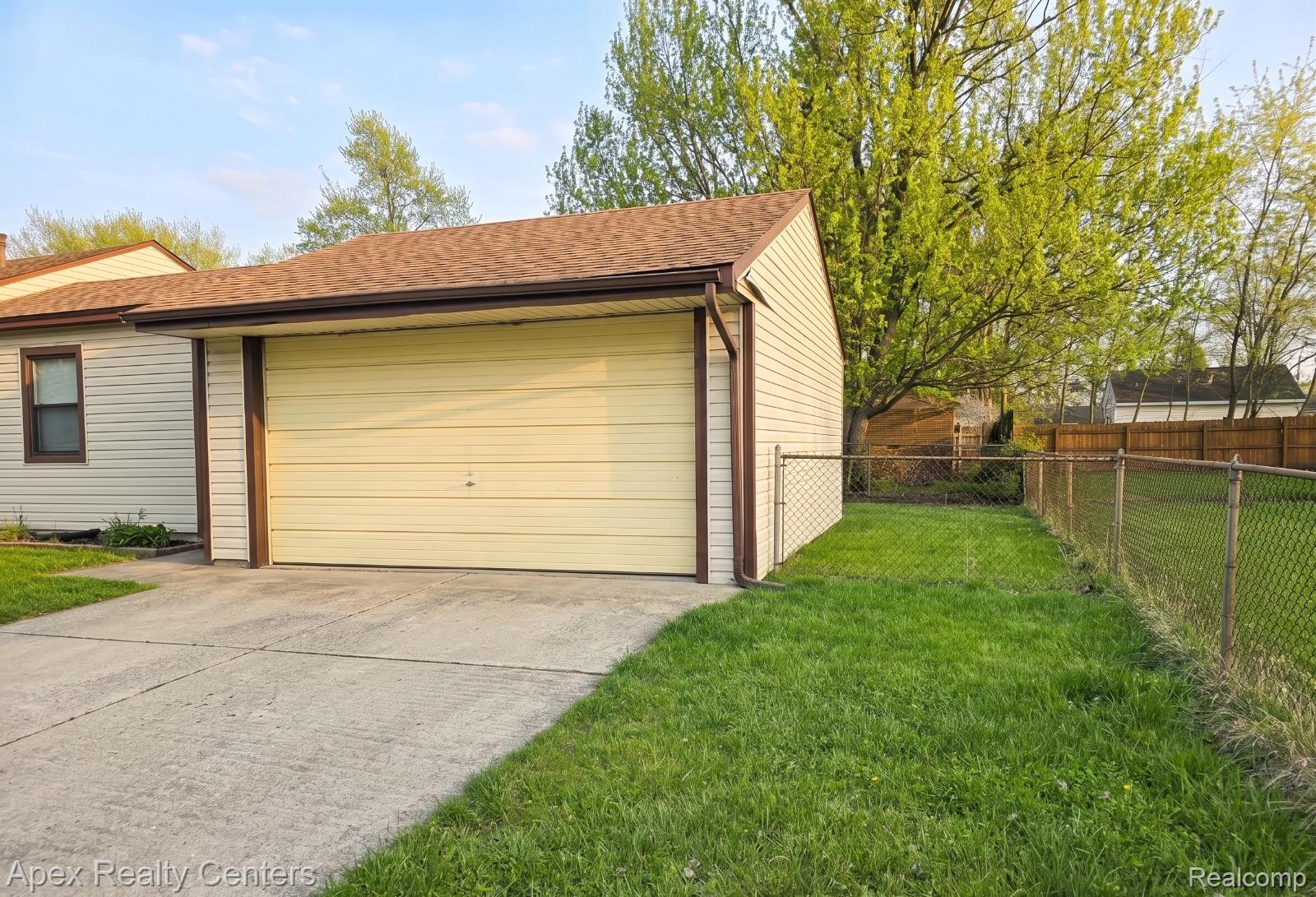 31939 Calhoun Court