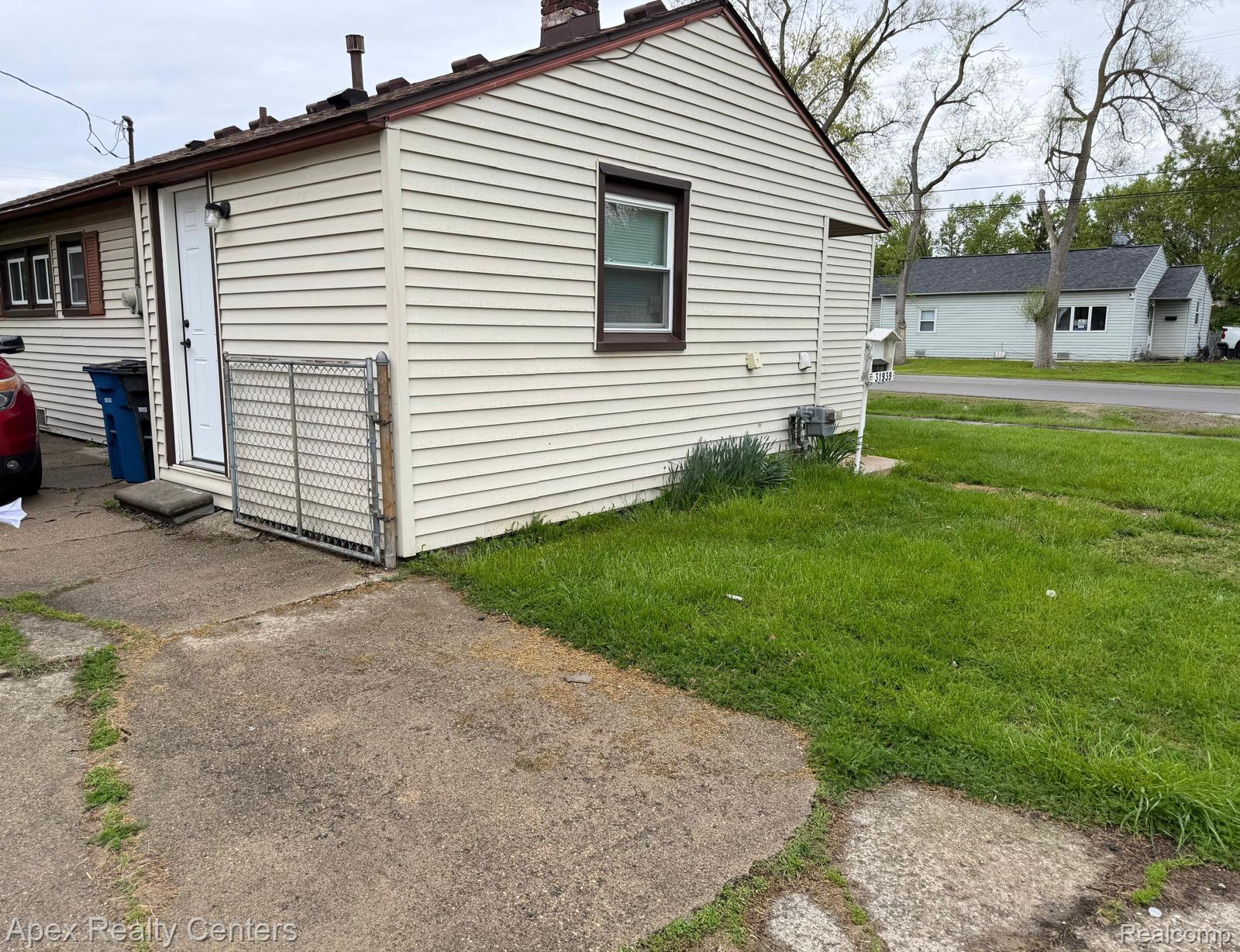 31939 Calhoun Court