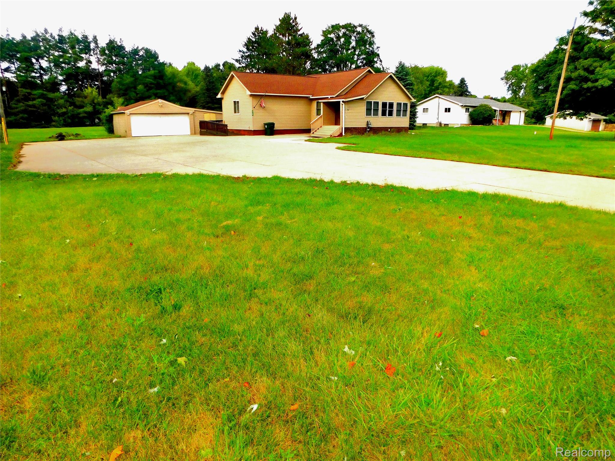 2780 W Clarkston Road