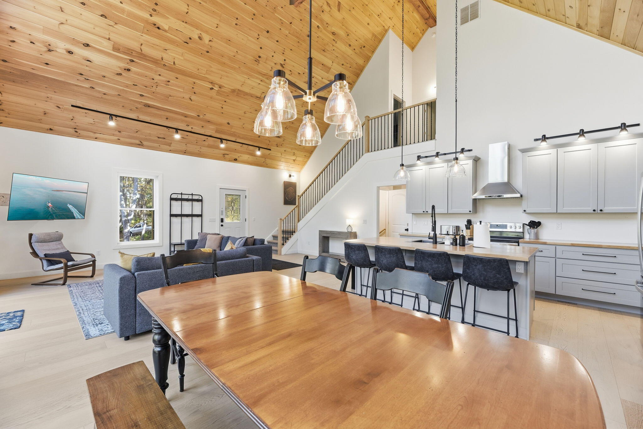 5888 Daniel Boone Trail