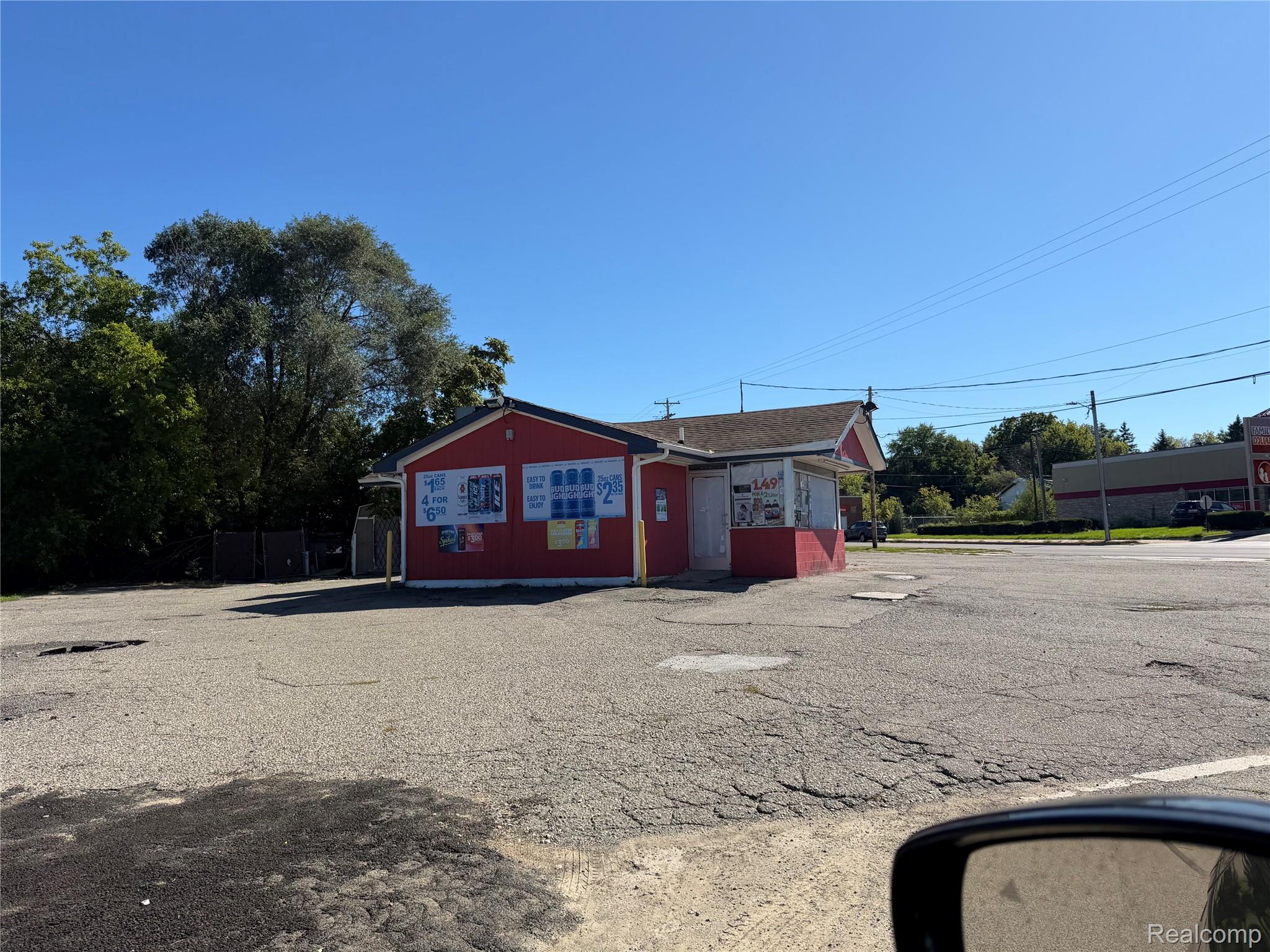 2005 Davison Road