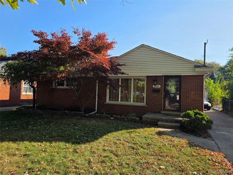 8960 Arnold Avenue Redford Charter Township MI 48239