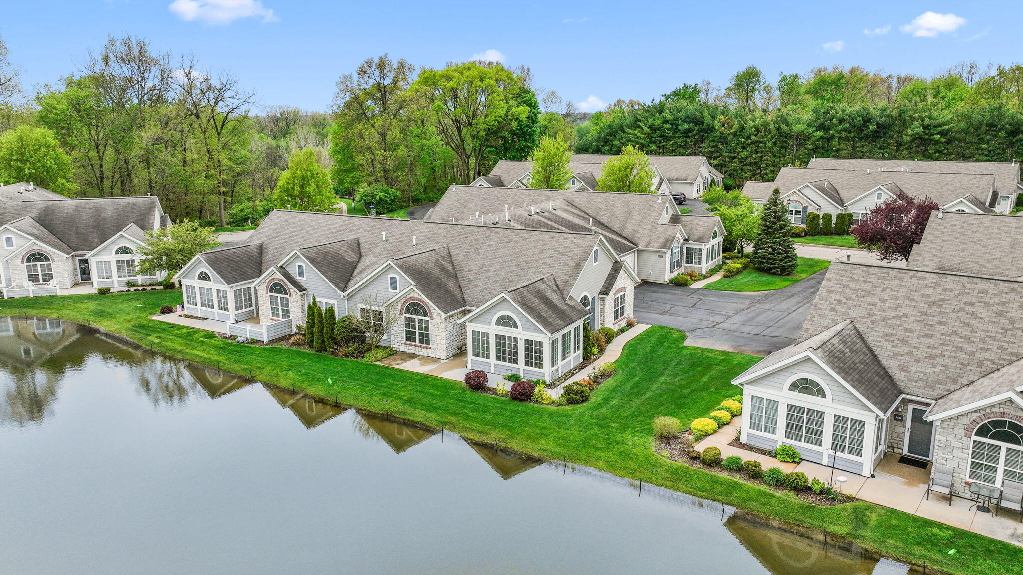 2853 Villa Lane
