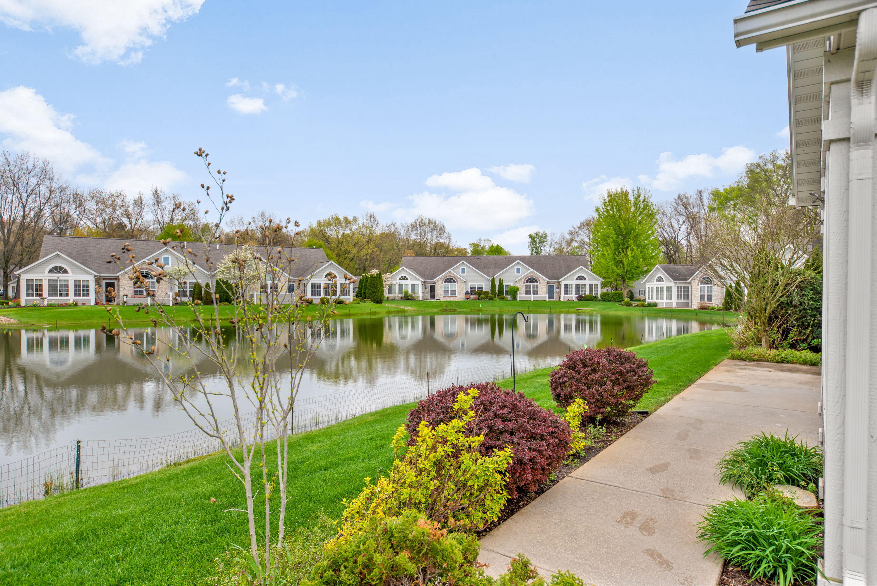 2853 Villa Lane