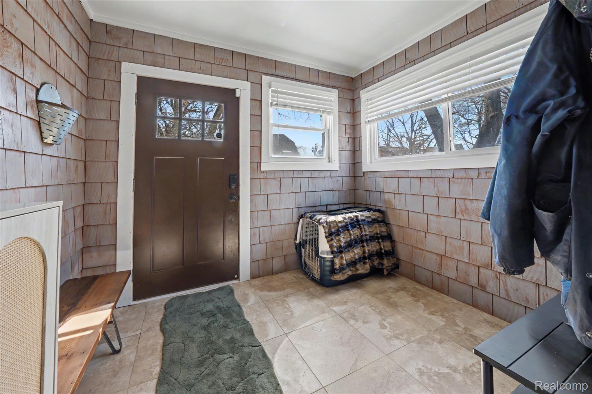 340 W Maplehurst Street