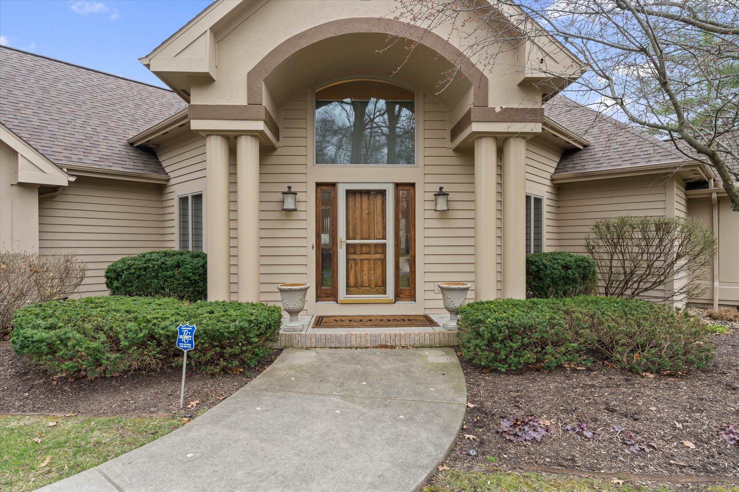 33084 Lake Forest Court