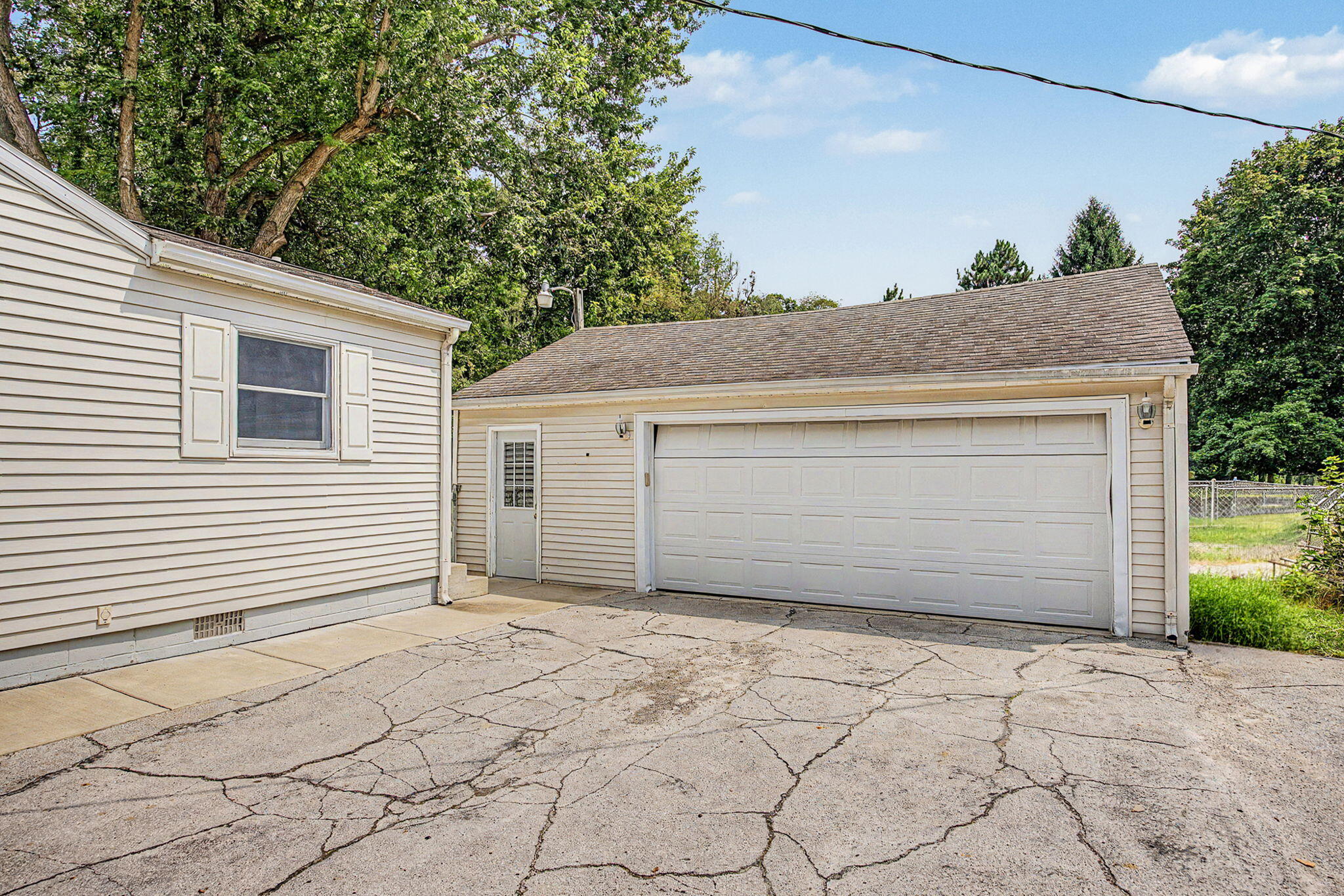 2511 Reynolds Road