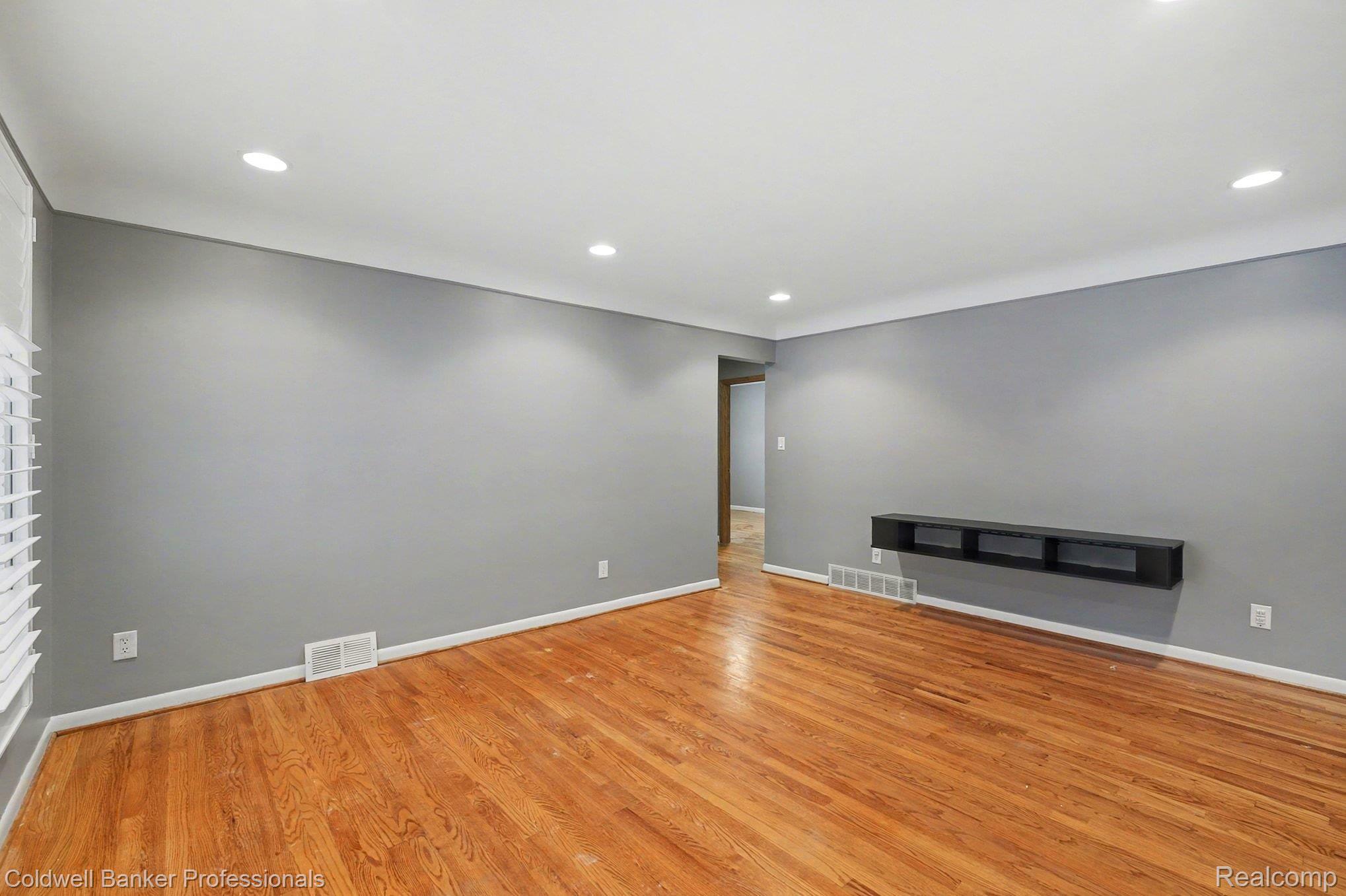 2620 Ferncliff Avenue