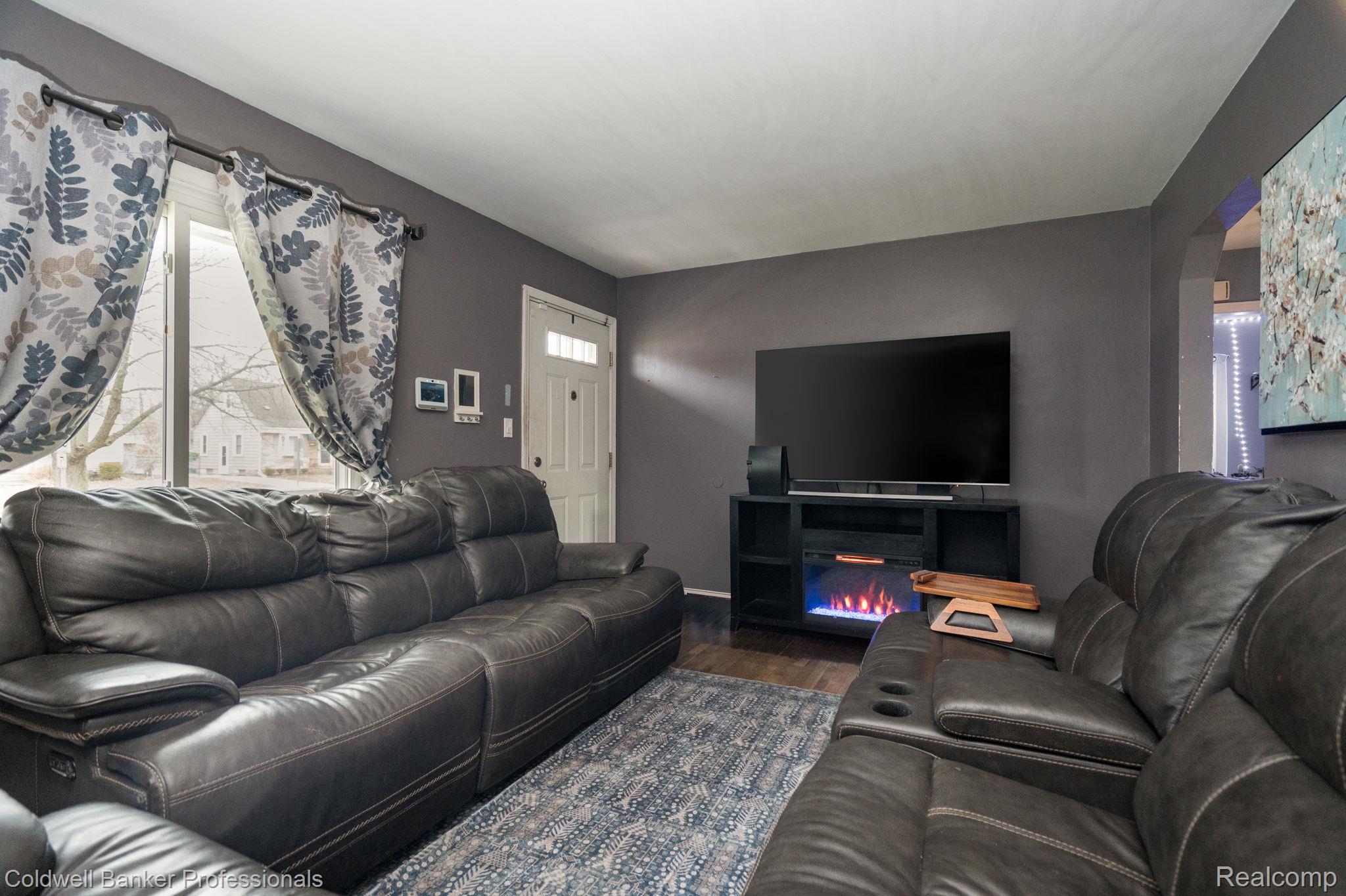 1621 Whitcomb Avenue