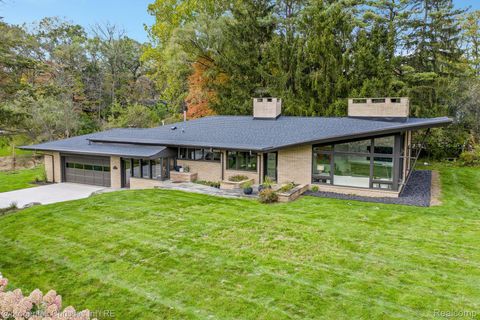 1093 Greentree Road Bloomfield Hills City MI 48304