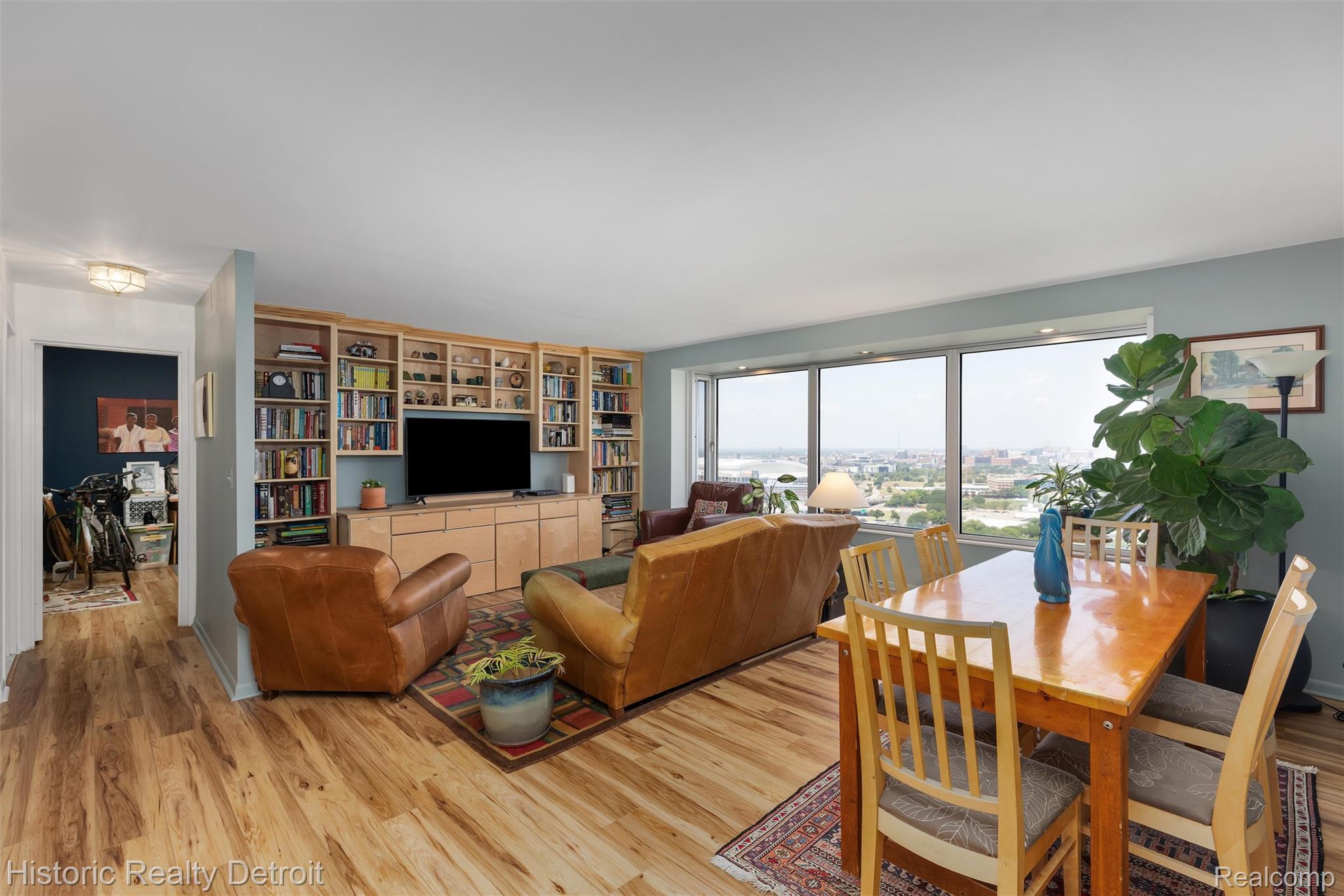 1300 E LAFAYETTE Street 2408