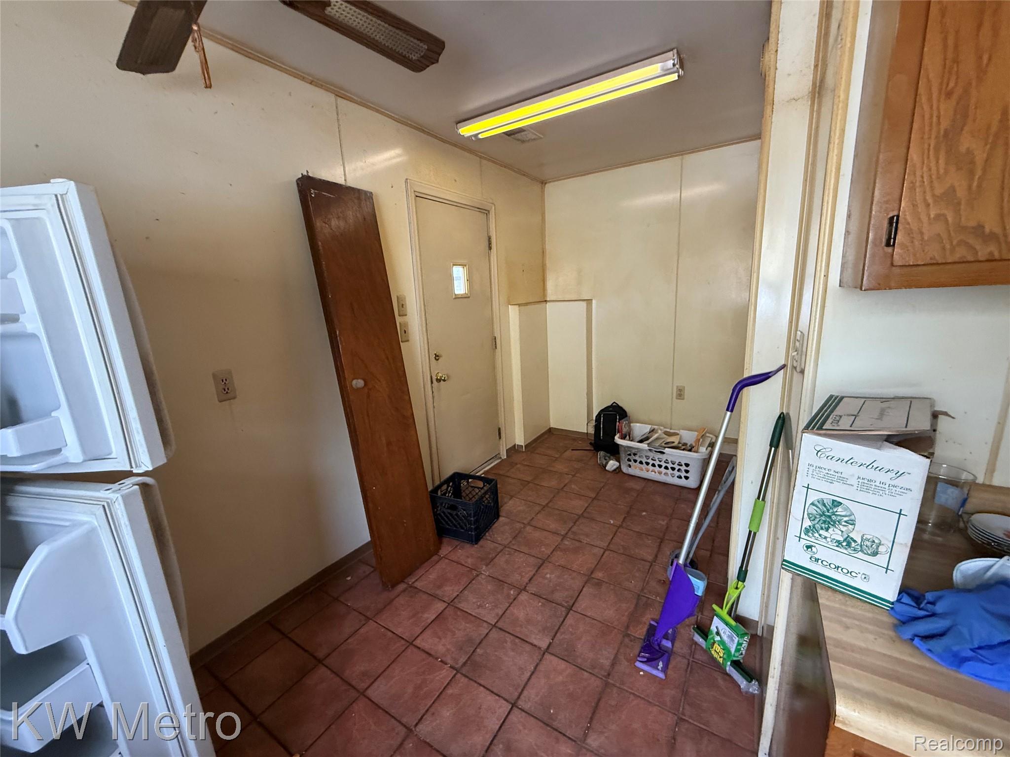 53 E Brickley Avenue