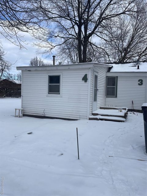  Oxford Village MI 48371