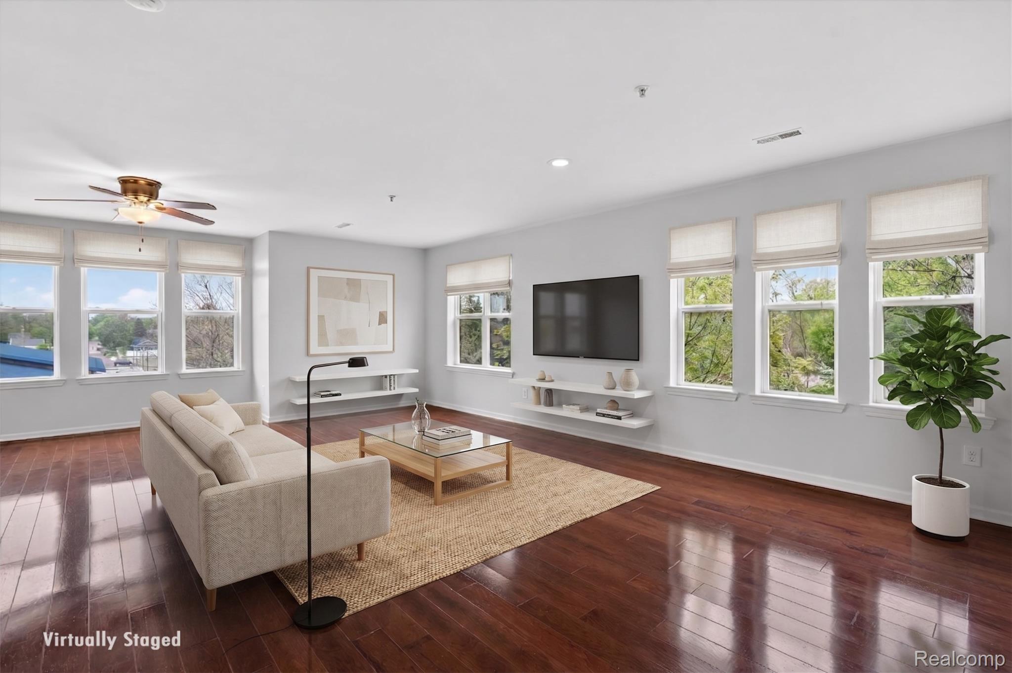 223 N Michigan Avenue 12