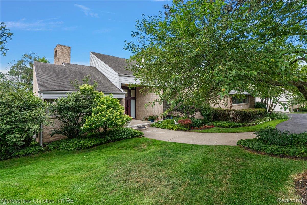 4948 Champlain Circle