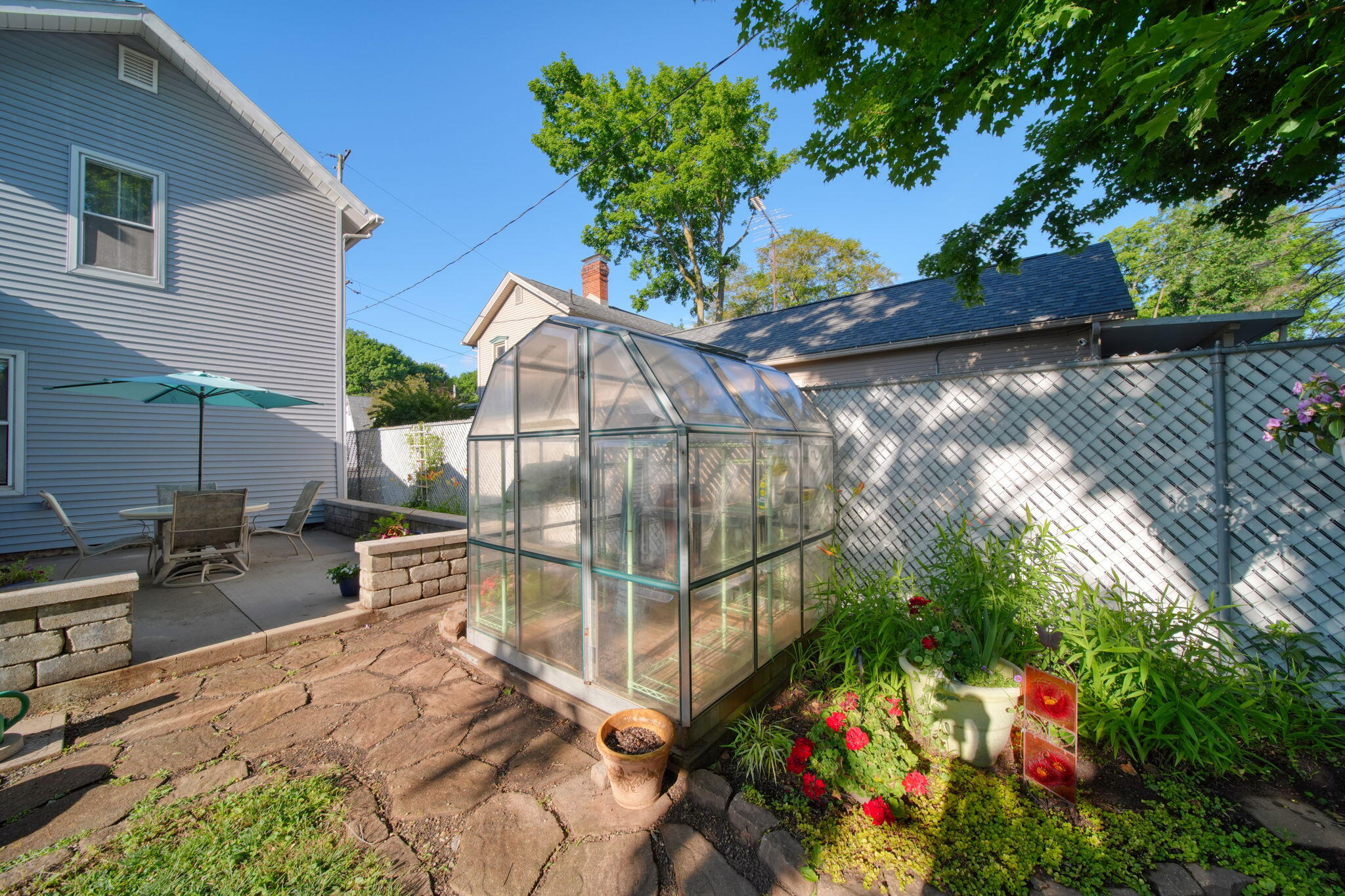 205 W Shawnee Street
