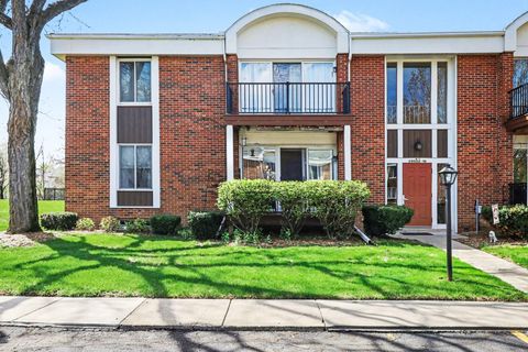 29502 Bobrich Street 23 Livonia City MI 48152