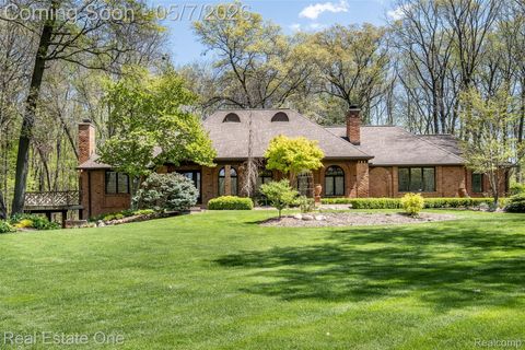 785 Old Milford Farms Milford Charter Township MI 48381