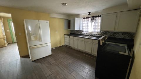 Tiny photo for 108 S Pine, St Louis City, MI 48880 (MLS # 79080066084)