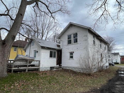 Tiny photo for 108 S Pine, St Louis City, MI 48880 (MLS # 79080066084)
