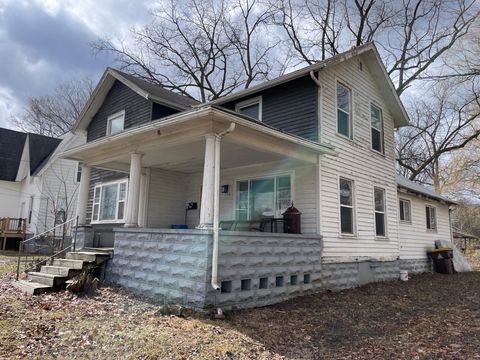 Tiny photo for 108 S Pine, St Louis City, MI 48880 (MLS # 79080066084)