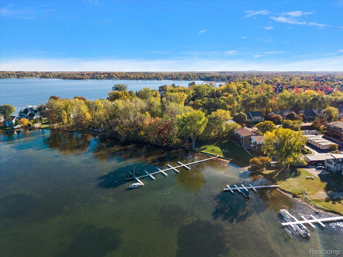 44800 Bayview Drive 33