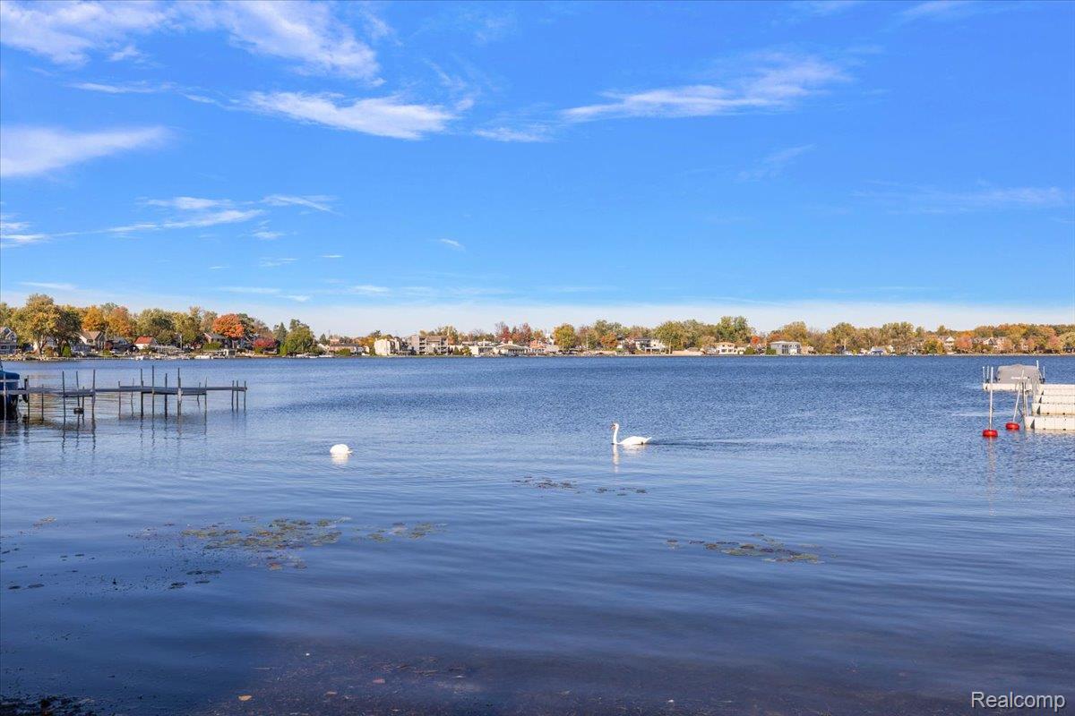 44800 Bayview Drive 33