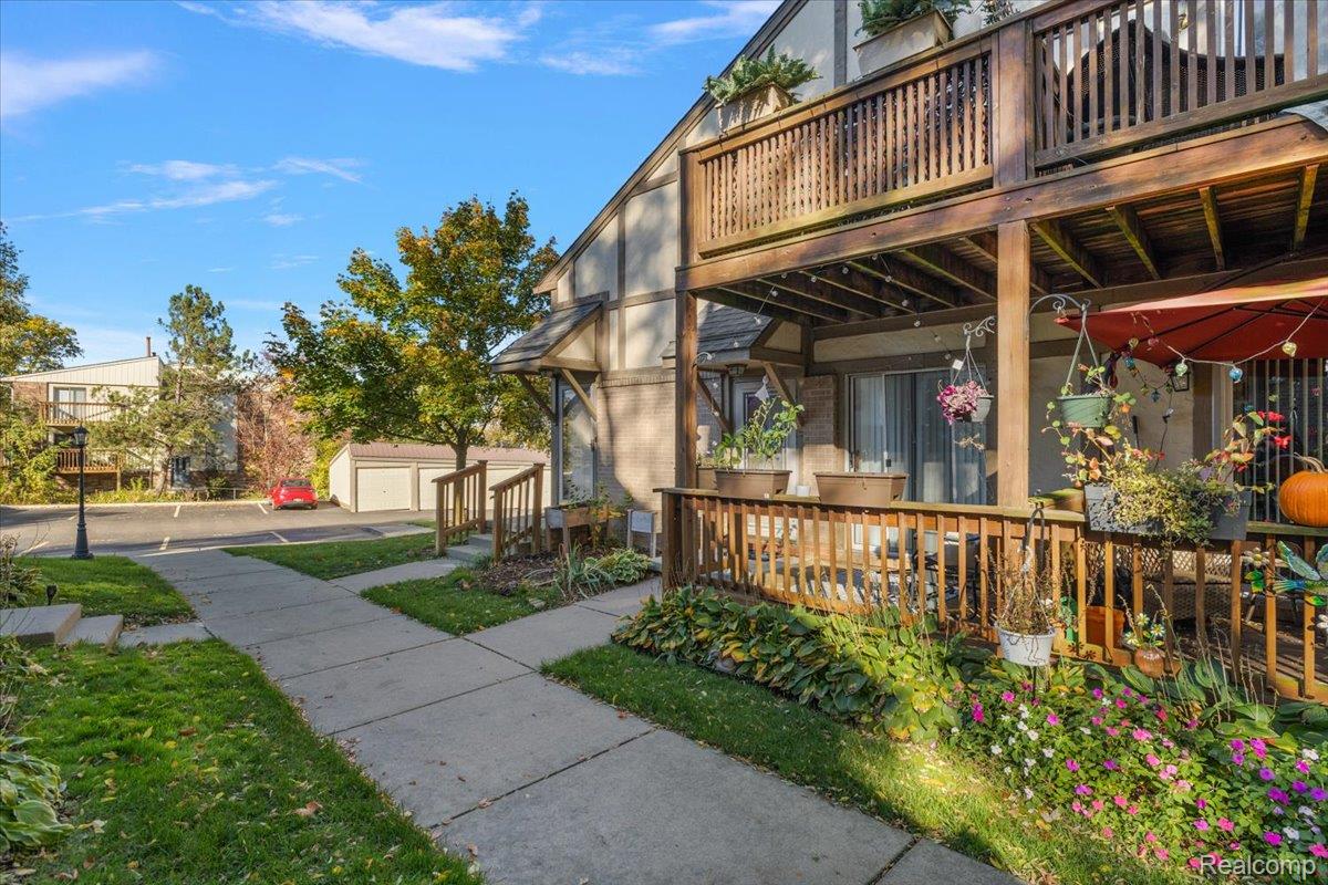 44800 Bayview Drive 33
