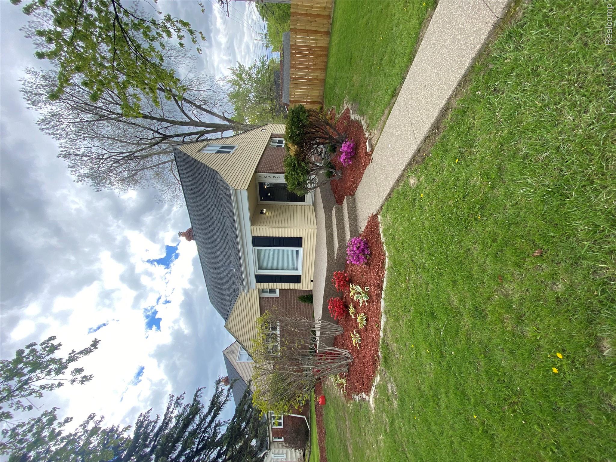 20202 Lancaster Street