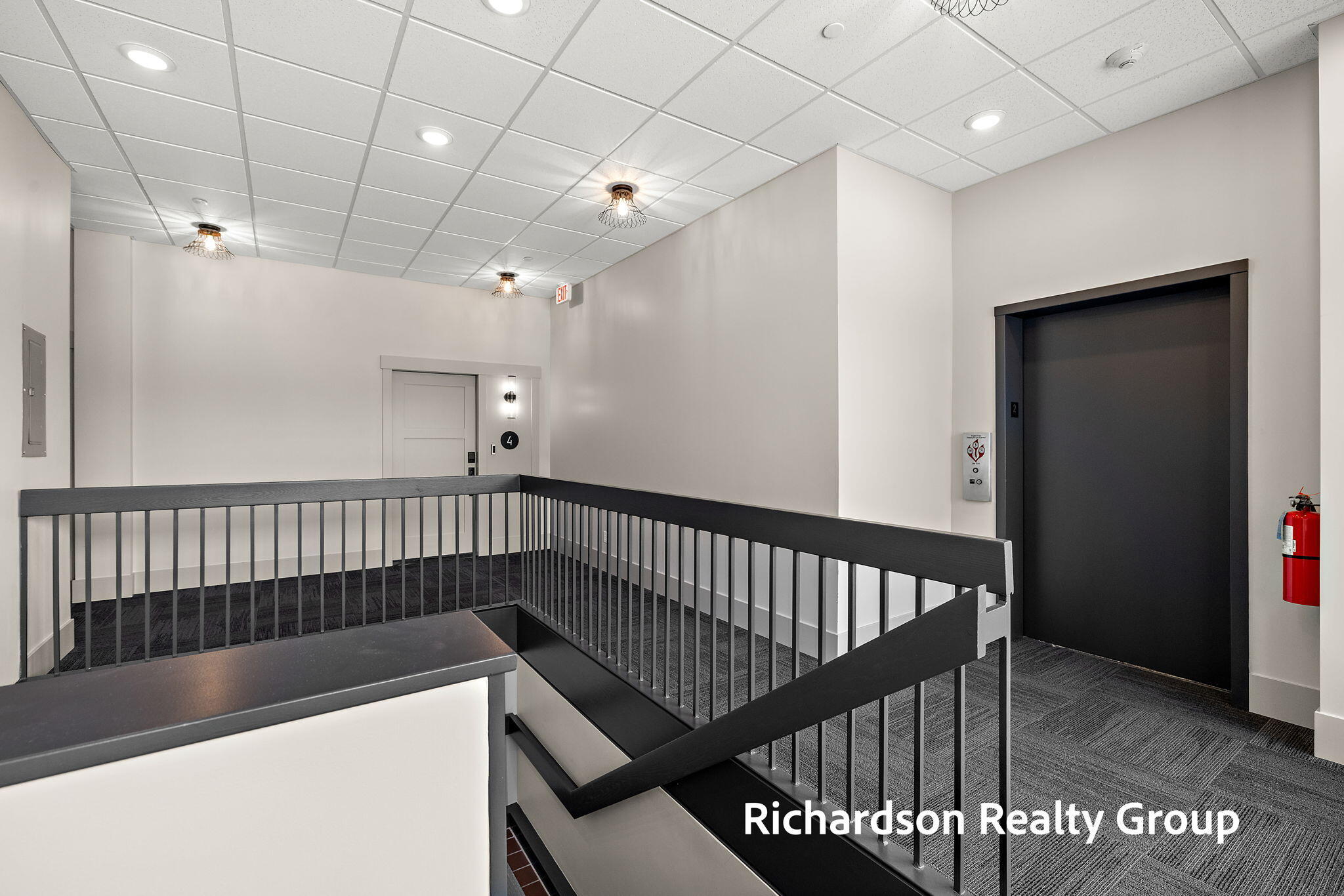 300 Washington Avenue 8