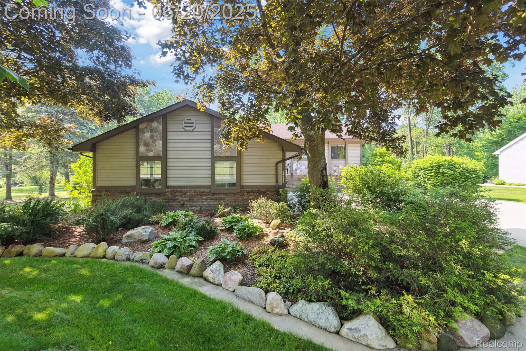 2386 Sherlock Trail
